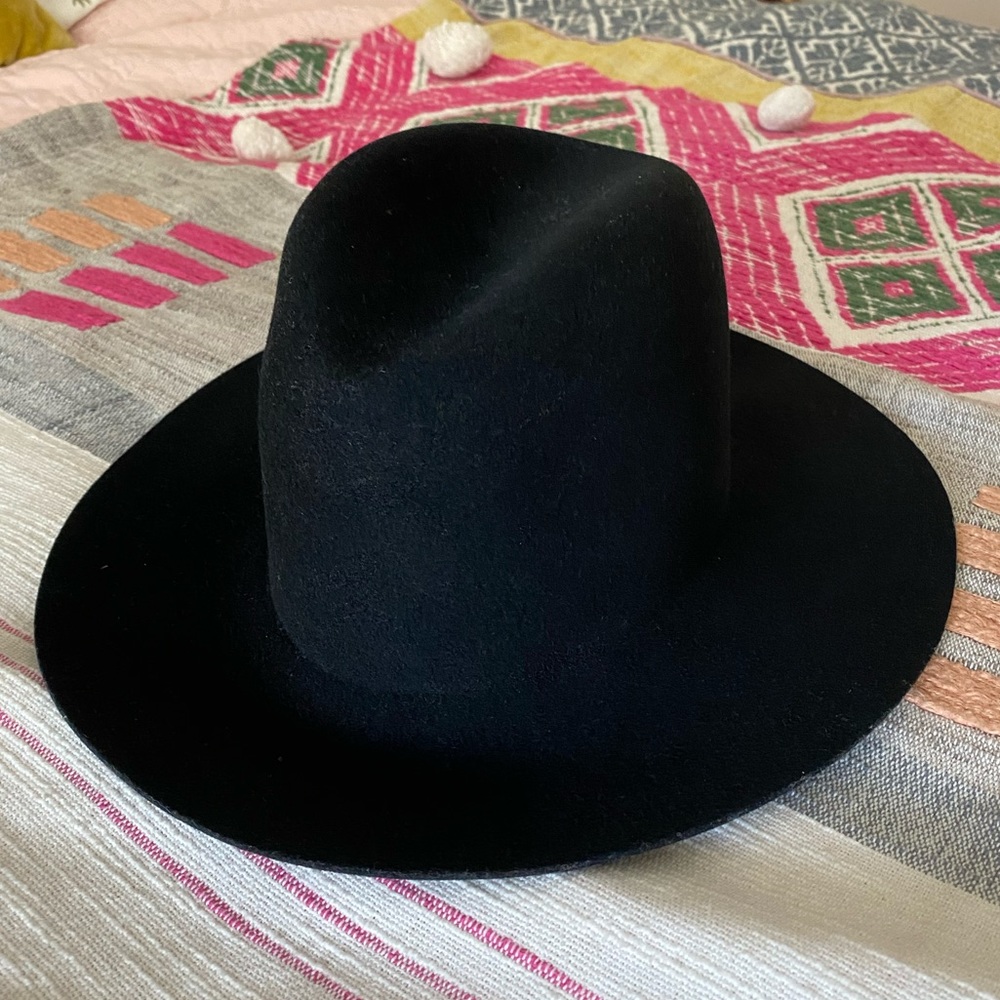 Janessa Leone Black Felt Fedora, size Medium